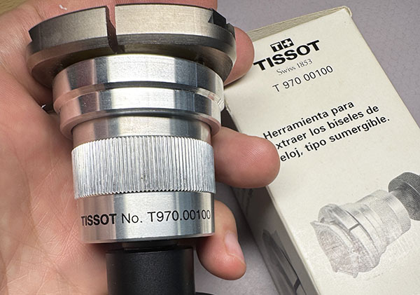 сьемник для безелей часов Tissot